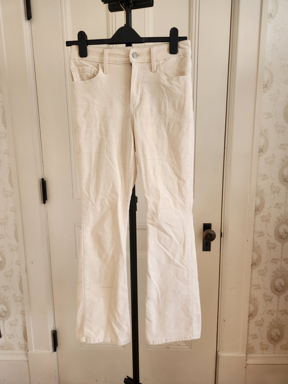 Levi's Cream Wide-Leg Flare Corduroy